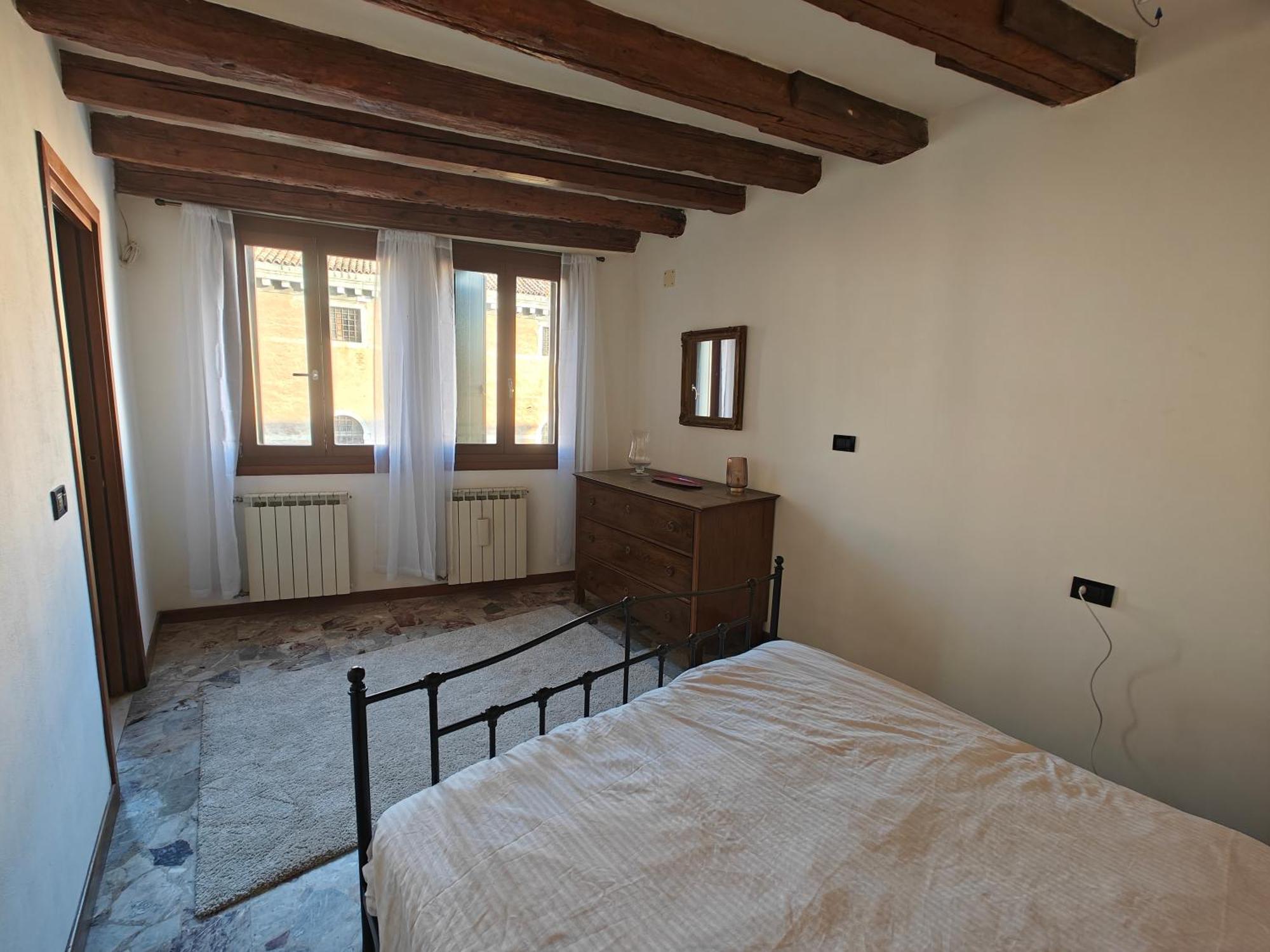 Appartamento Castello Canal View