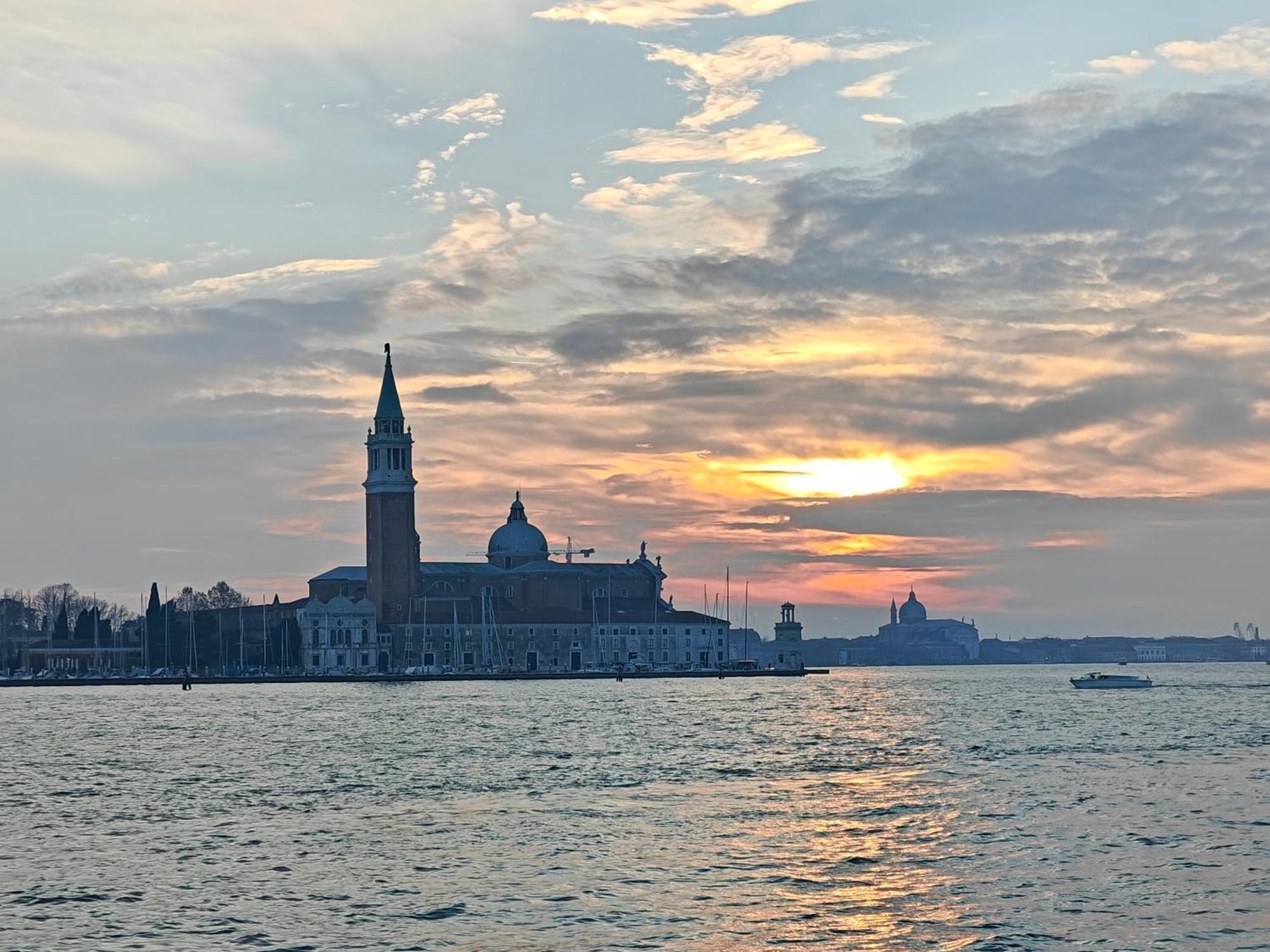 Castello Canal View * Venezia